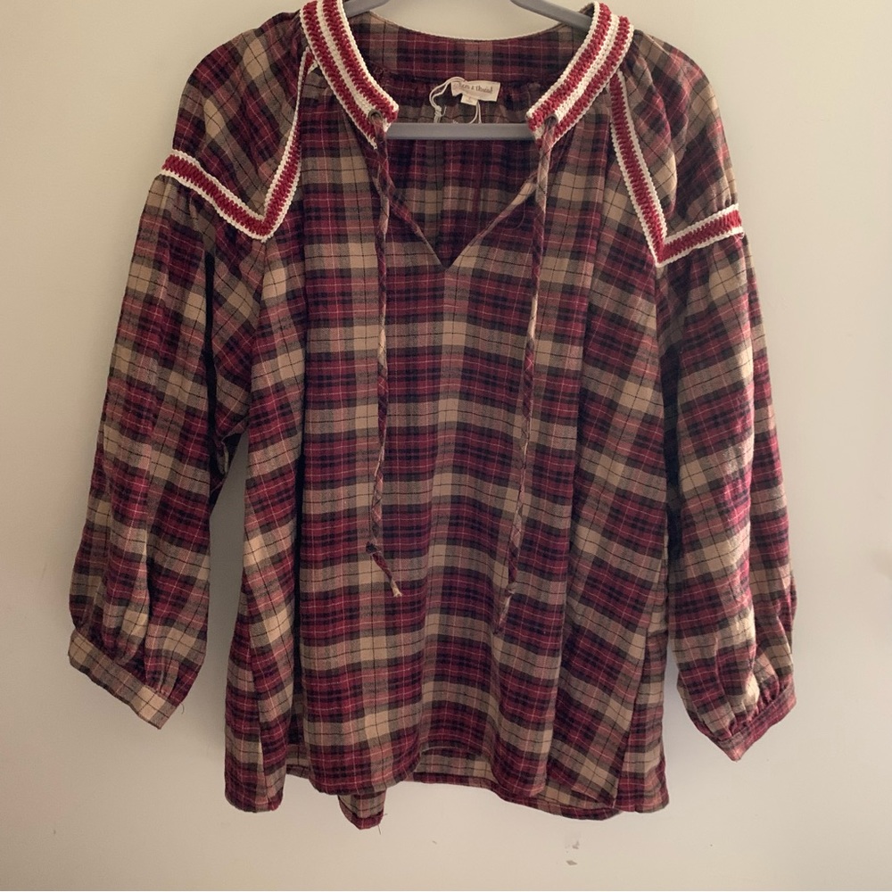 Plaid blouse lace trim bubble sleeve sz L